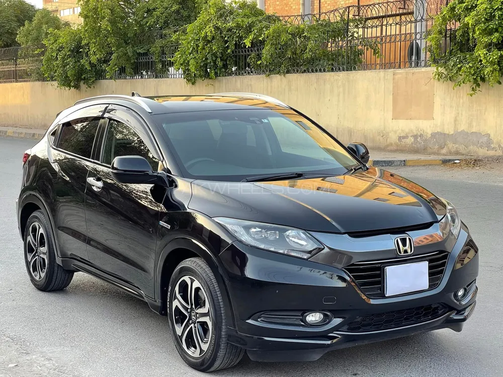 Honda Vezel 2014 for Sale in Karachi Image-1