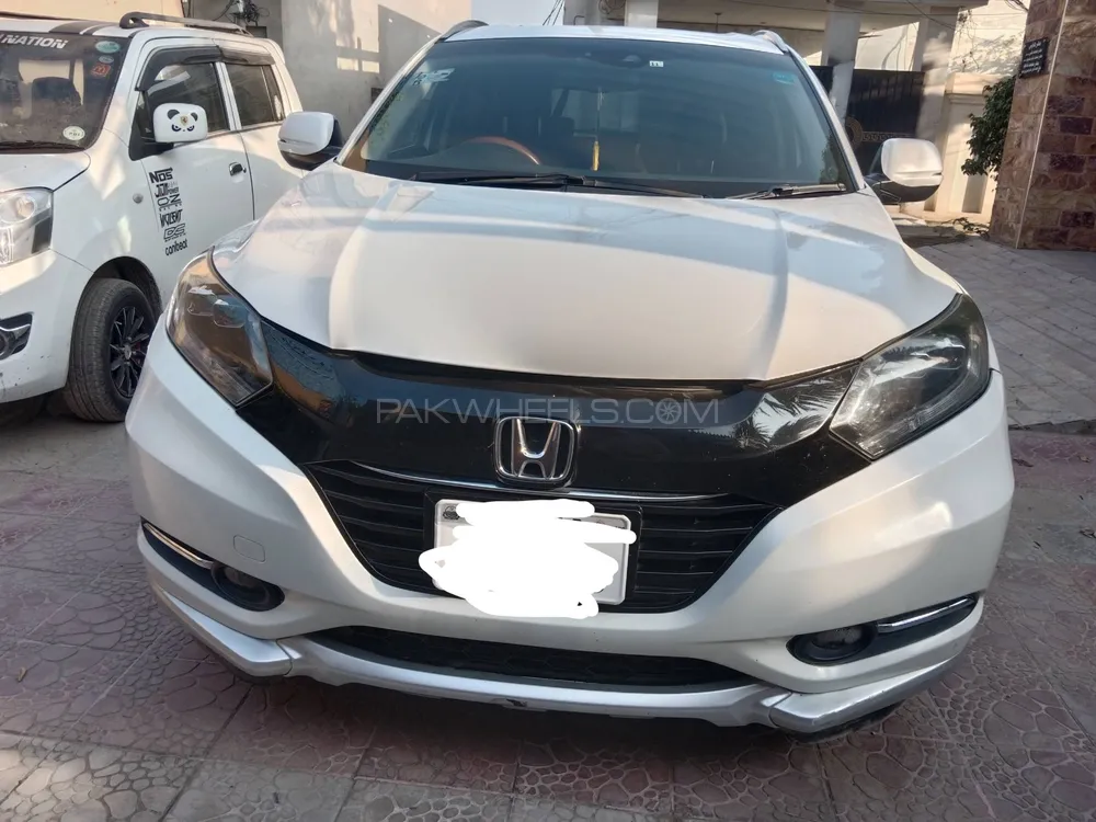 Honda Vezel 2017 for Sale in Sialkot Image-1