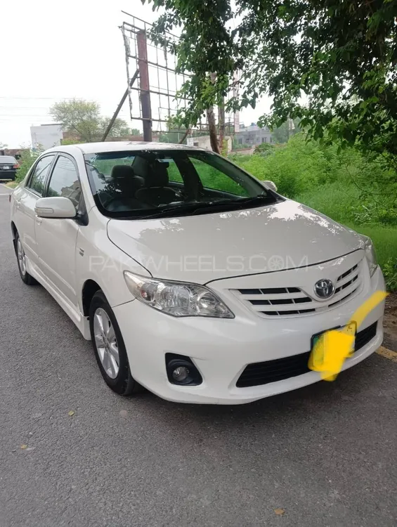 Toyota Corolla 2013 for Sale in Lahore Image-1