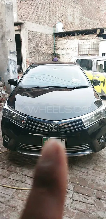 Toyota Corolla 2017 for Sale in Lahore Image-1