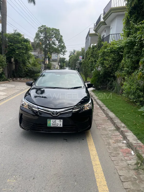 Toyota Corolla 2017 for Sale in Lahore Image-1
