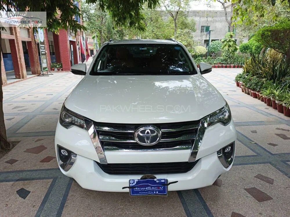 Toyota Fortuner 2019 for Sale in Lahore Image-1