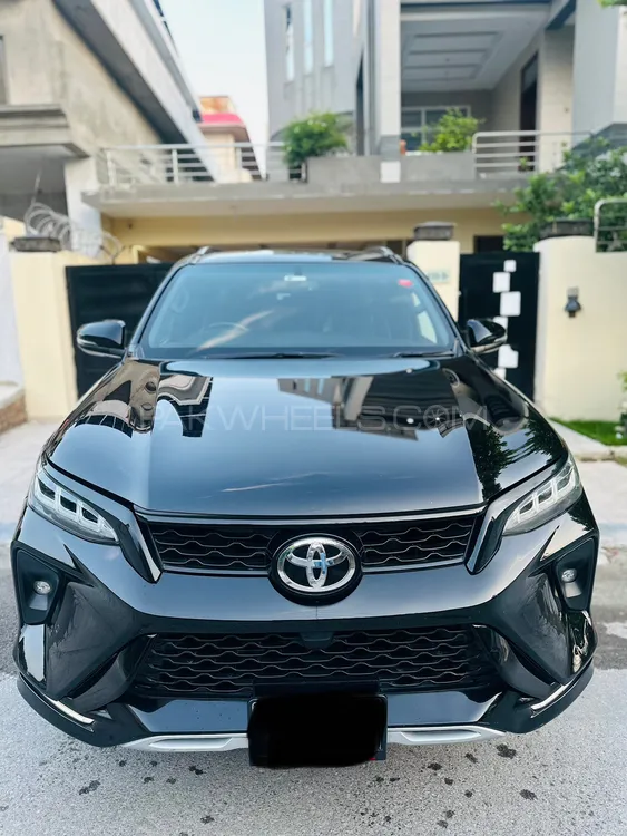 Toyota Fortuner 2022 for Sale in Islamabad Image-1