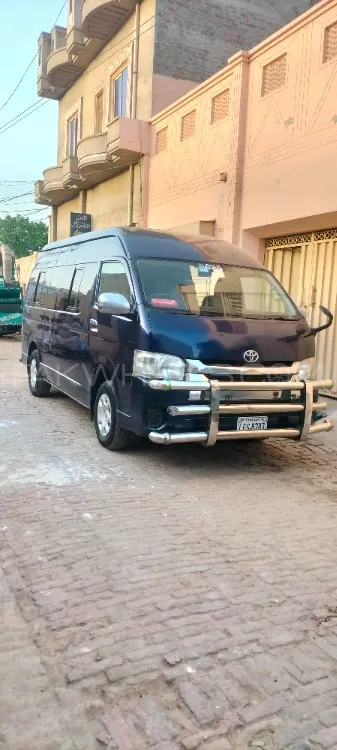 Toyota Hiace 2011 for Sale in Multan Image-1
