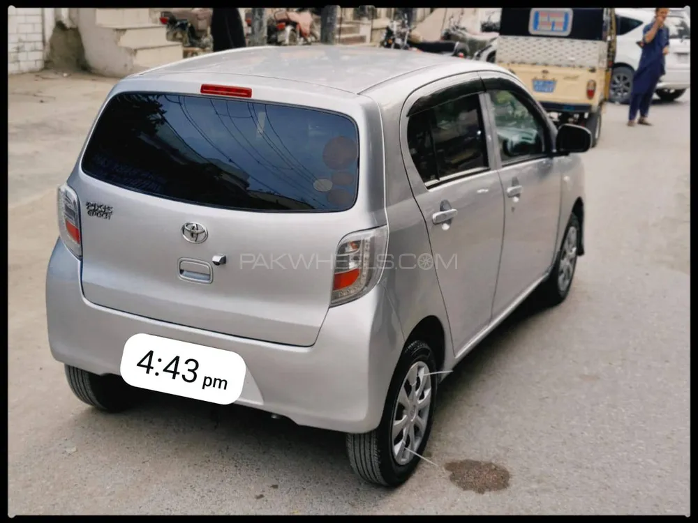 Toyota Pixis Epoch 2015 for Sale in Karachi Image-1