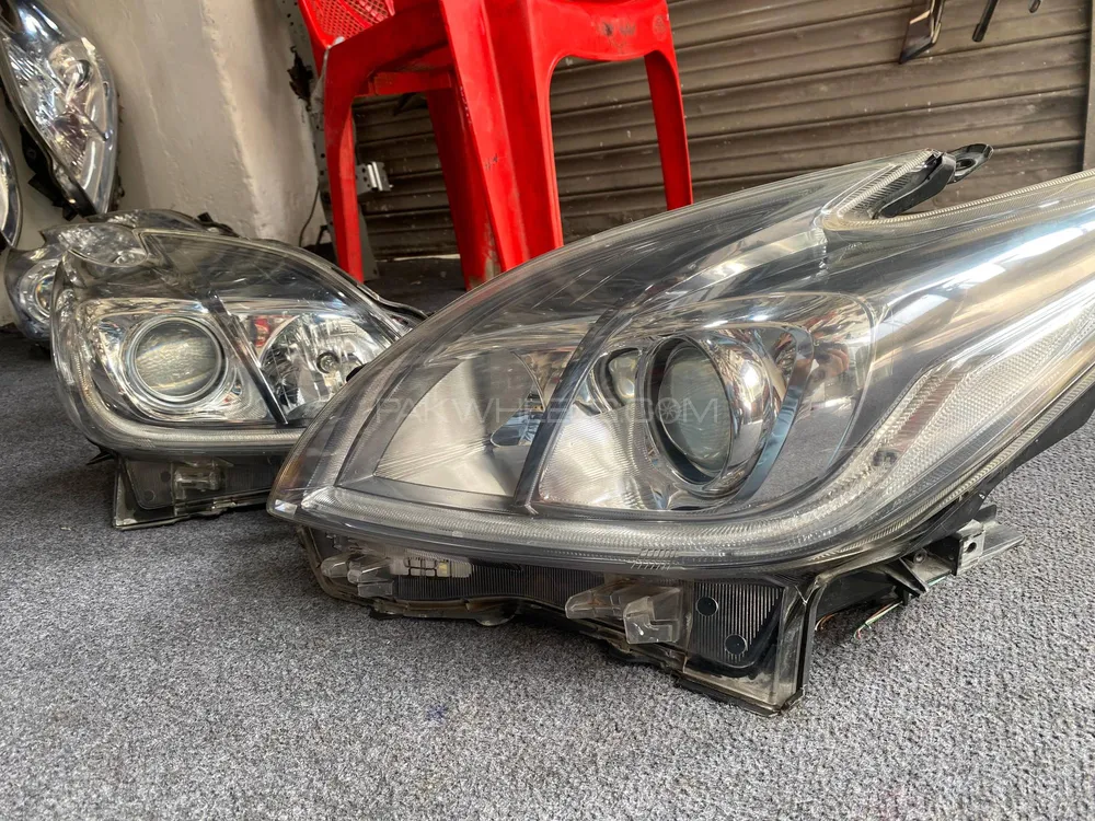 TOYOTA PRIUS 1800 2009 TO 2015 MODEL LED HEADLIGHTS AVAILABL Image-1