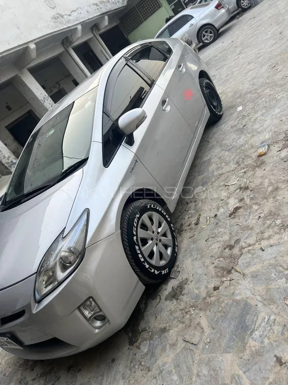Toyota Prius 2010 for Sale in Peshawar Image-1