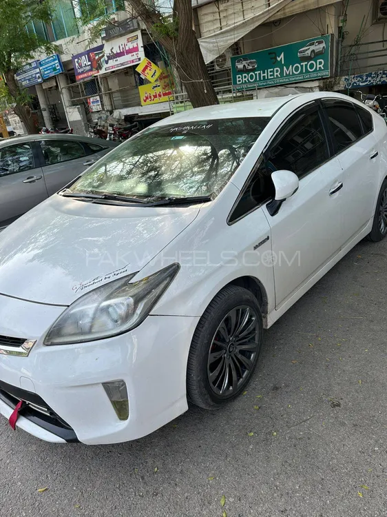Toyota Prius 2014 for Sale in Islamabad Image-1