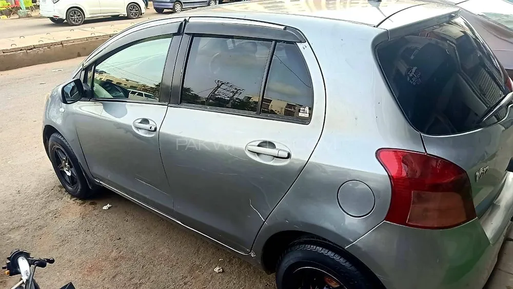 Toyota Vitz 2006 for Sale in Karachi Image-1