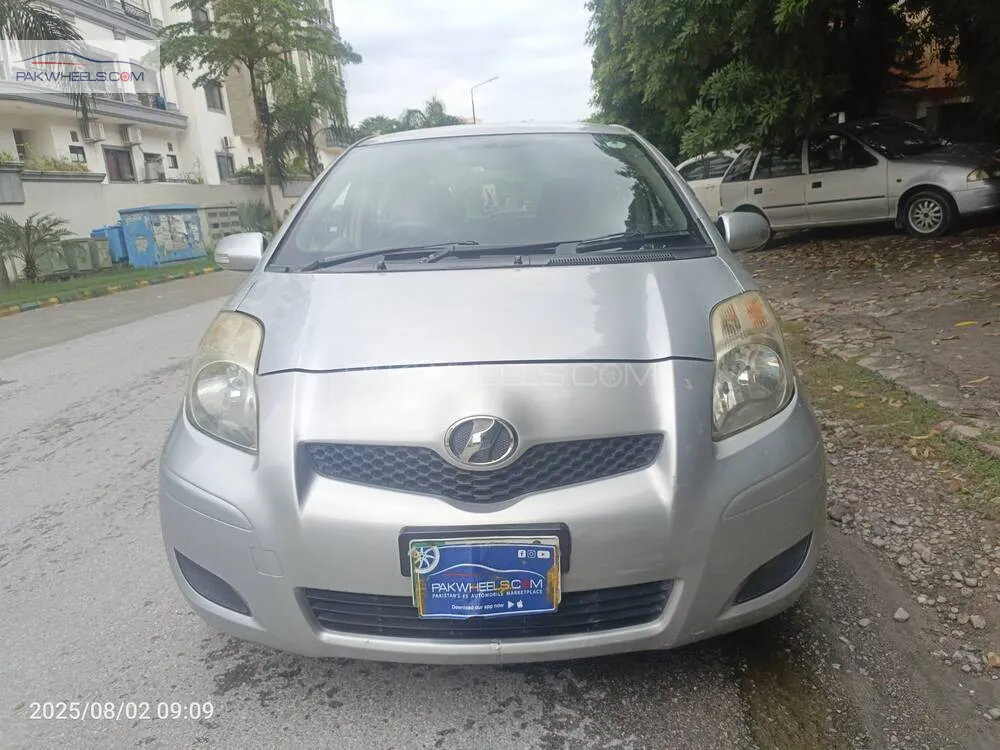 Toyota Vitz 2010 for Sale in Islamabad Image-1
