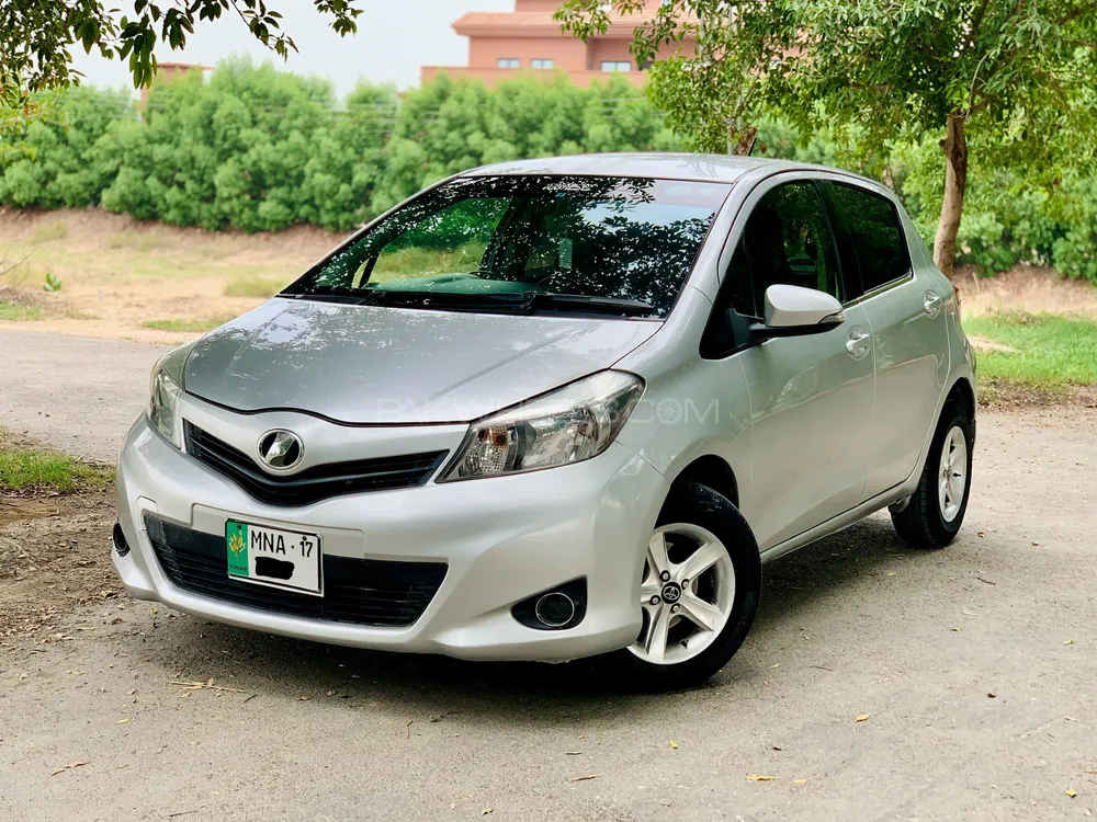 Toyota Vitz 2014 for Sale in D.G.Khan Image-1
