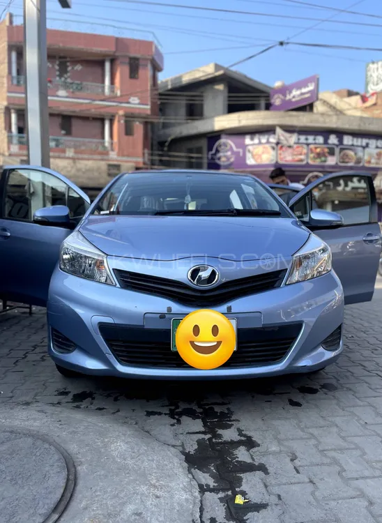 Toyota Vitz 2014 for Sale in Lahore Image-1
