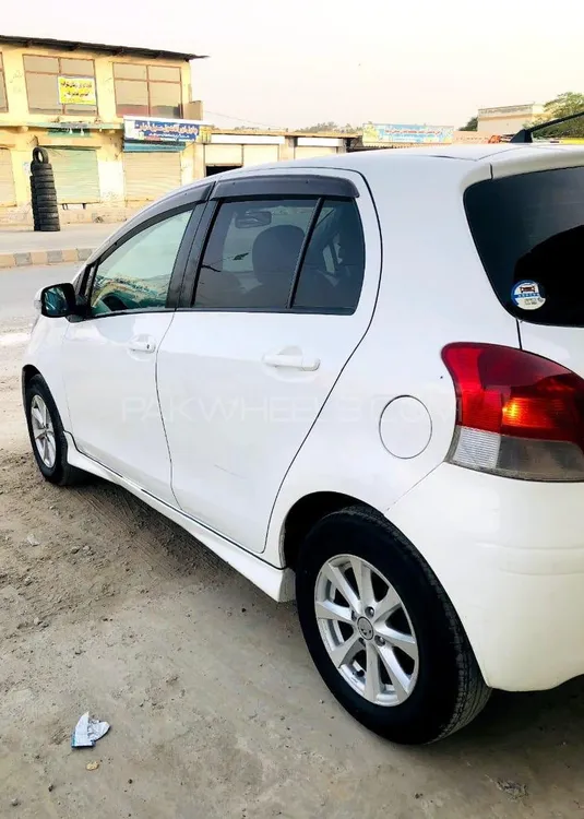 Toyota Vitz 2010 for Sale in Quetta Image-1