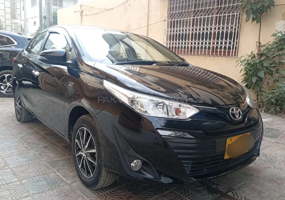 Toyota Yaris Sedan 2021 for Sale in Karachi Image-1