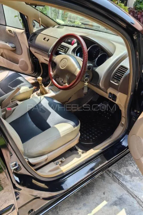 Honda City 2005 for Sale in Lahore Image-1