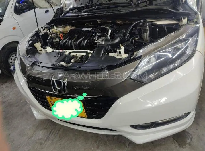 Honda Vezel 2015 for Sale in Karachi Image-1