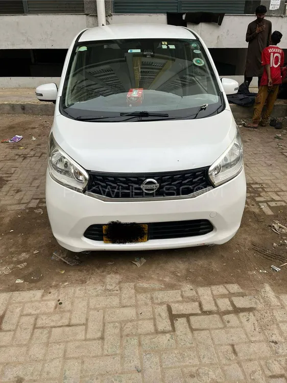 Nissan Dayz 2015 for Sale in Karachi Image-1