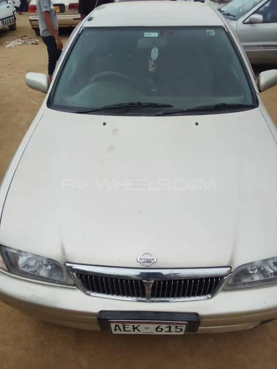 Nissan Sunny 2002 for Sale in Karachi Image-1