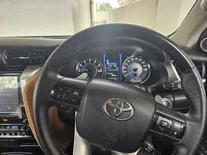 Toyota Fortuner 2.7 V 2021 for Sale
