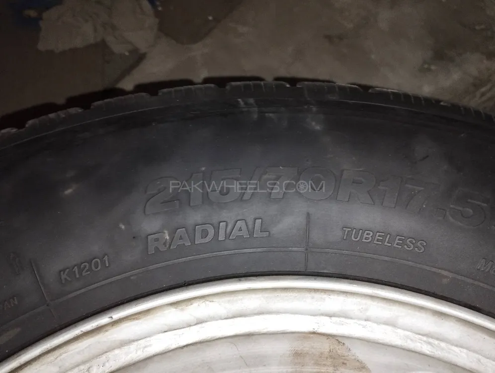 Toyota Coaster tyres Image-1