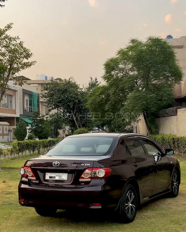 Toyota Corolla 2012 for Sale in Lahore Image-1
