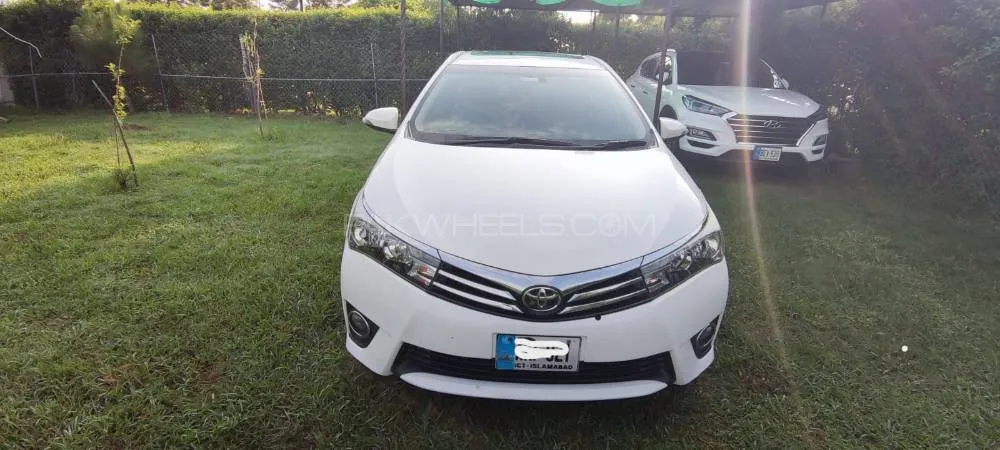 Toyota Corolla 2017 for Sale in Peshawar Image-1