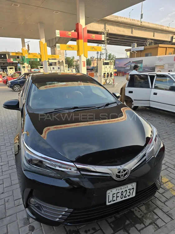 Toyota Corolla 2016 for Sale in Islamabad Image-1