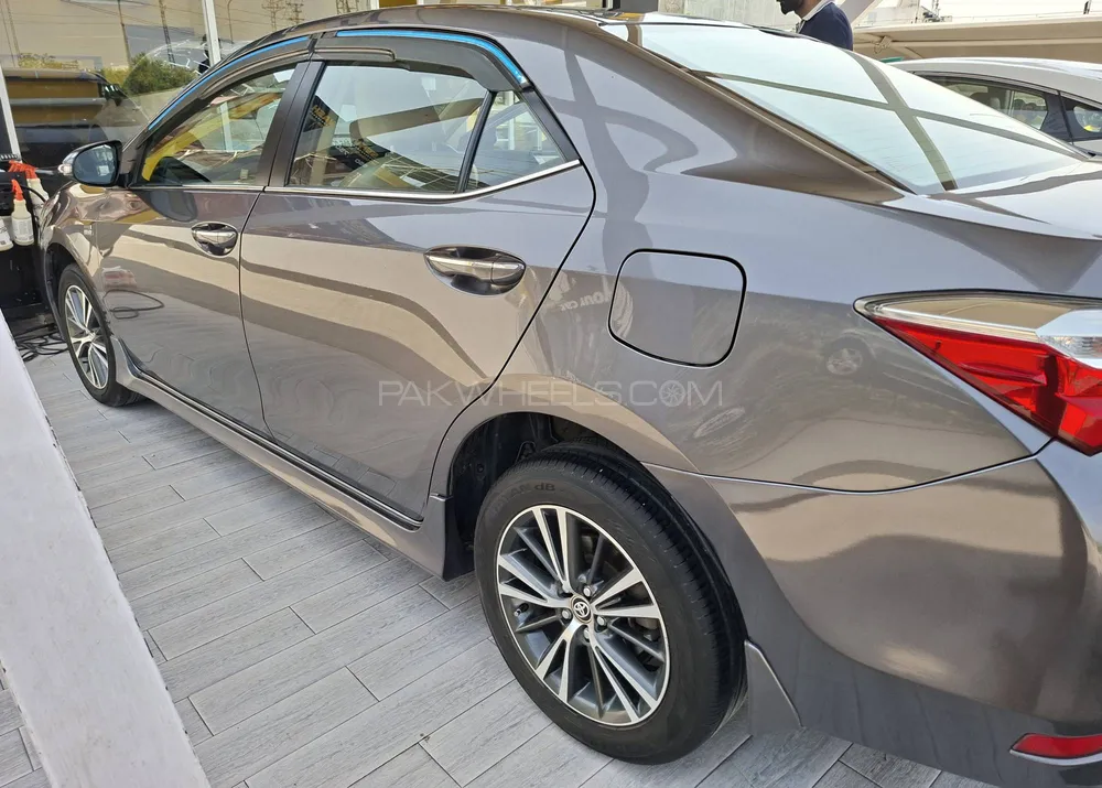 Toyota Corolla 2020 for Sale in Islamabad Image-1