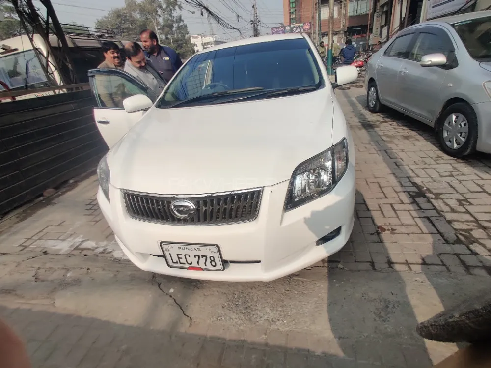 Toyota Corolla Axio 2007 for Sale in Lahore Image-1