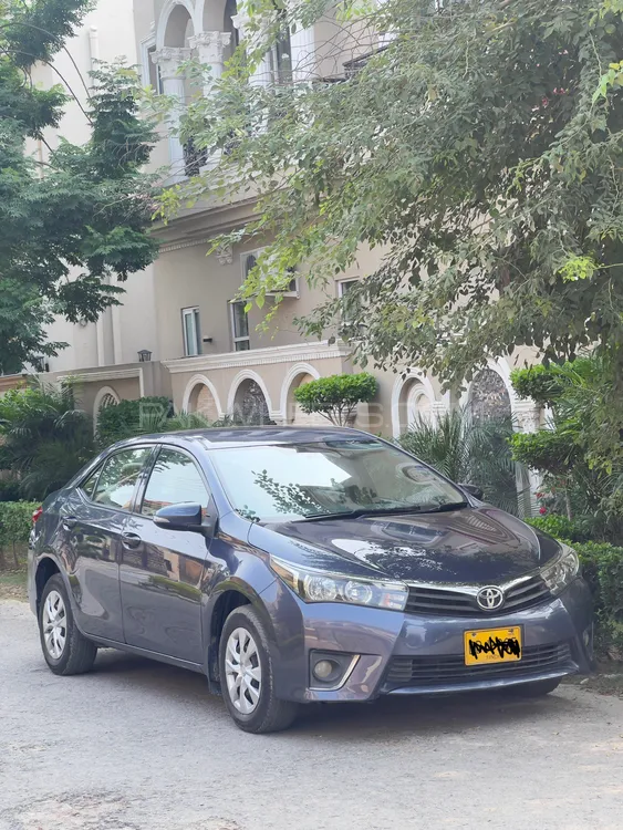 Toyota Corolla 2015 for Sale in Lahore Image-1