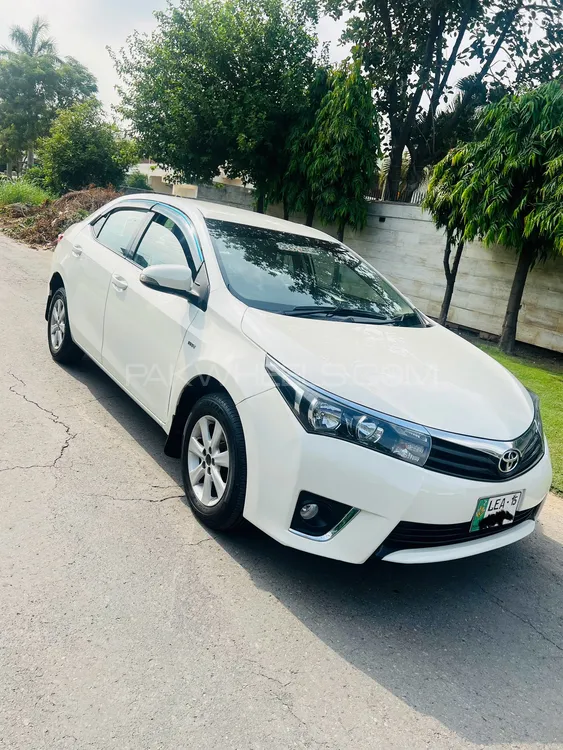 Toyota Corolla 2014 for Sale in Lahore Image-1