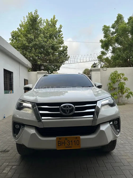 Toyota Fortuner 2019 for Sale in Karachi Image-1