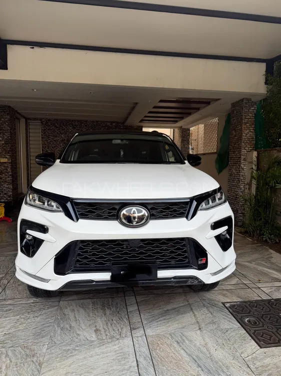 Toyota Fortuner 2024 for Sale in Lahore Toyota Fortuner 2024 for Sale in Lahore Image-2