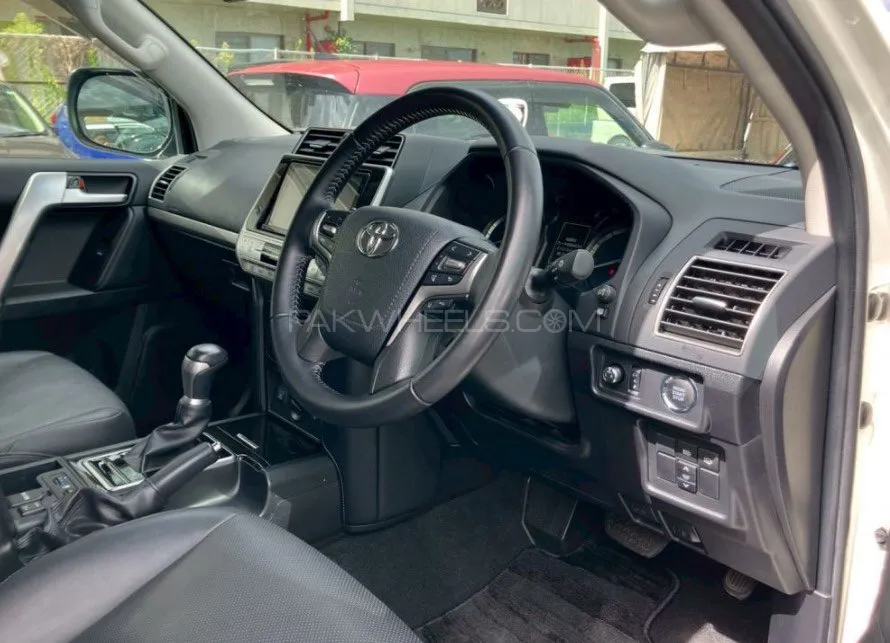 Toyota Prado 2020 for Sale in Karachi Toyota Prado 2020 for Sale in Karachi Image-7