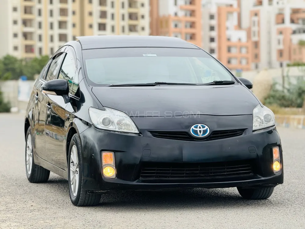 Toyota Prius 2010 for Sale in Karachi Image-1