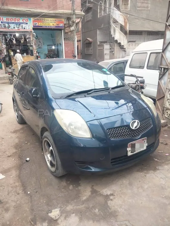 Toyota Vitz 2005 for Sale in Karachi Image-1