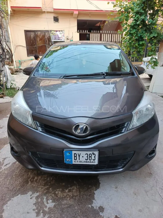 Toyota Vitz 2011 for Sale in Islamabad Image-1