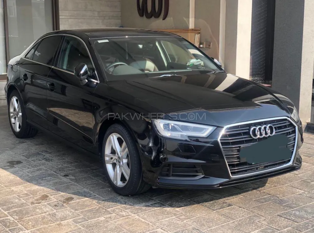 آوڈی اے 3 2018 for Sale in لاہور Image-1
