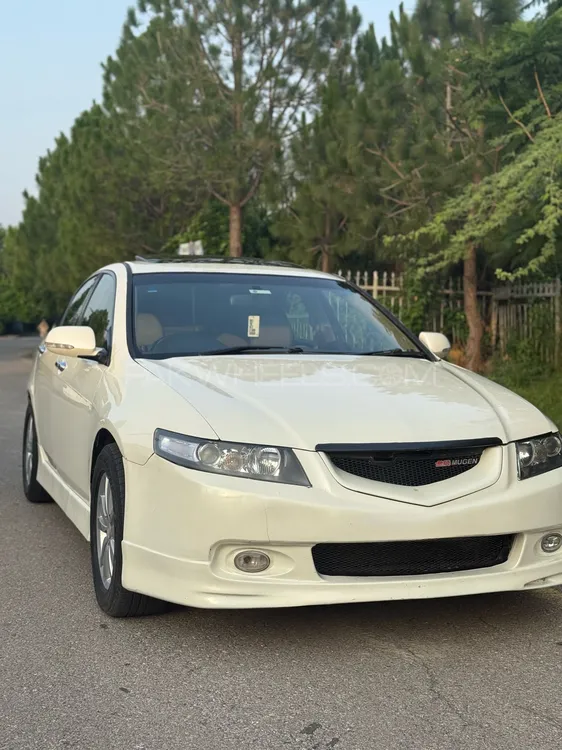 Honda Accord 2004 for Sale in Islamabad Image-1