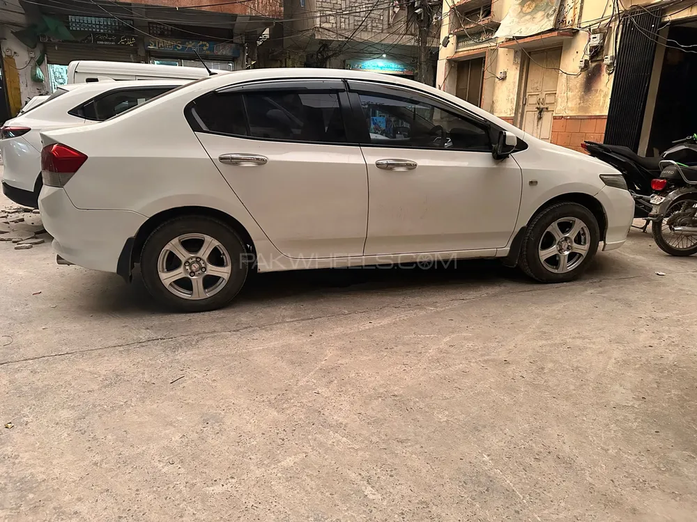 Honda City 2013 for Sale in Islamabad Image-1