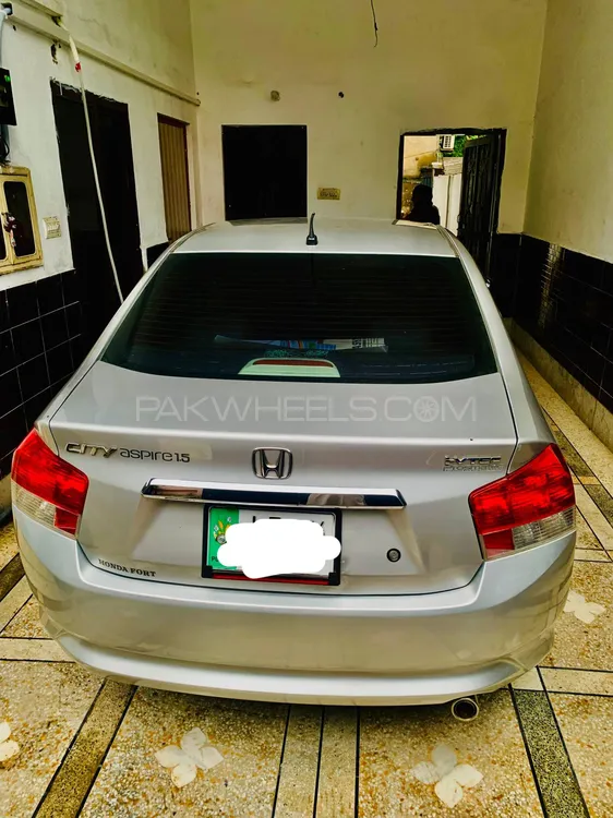 Honda City 2014 for Sale in Lahore Image-1
