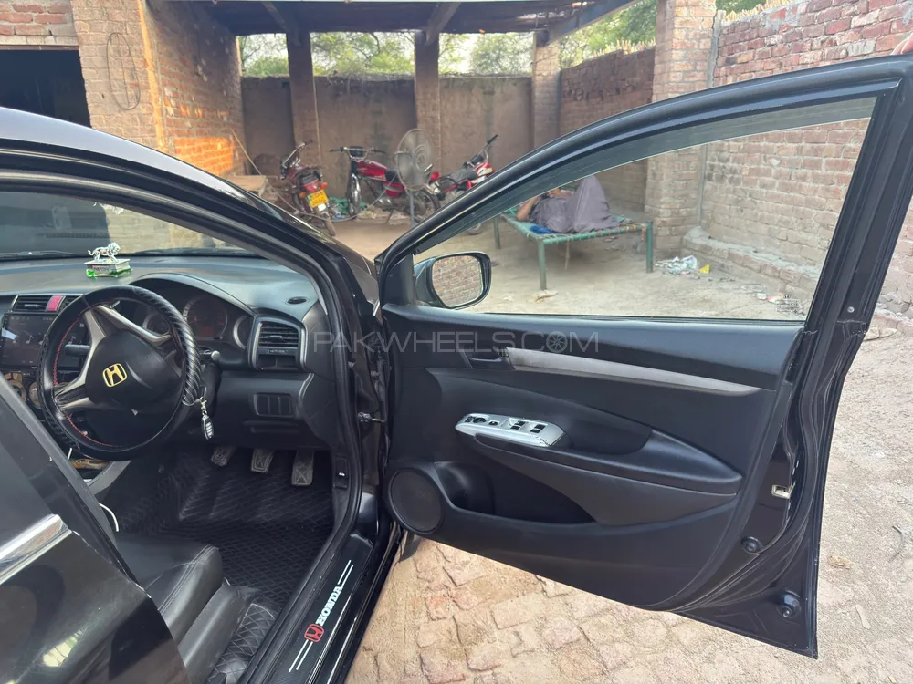 Honda City 2011 for Sale in Sheikhupura Honda City 2011 for Sale in Sheikhupura Image-5