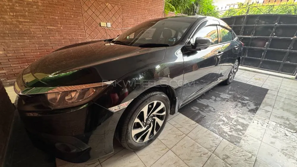 Honda Civic 2018 for Sale in Lahore Image-1