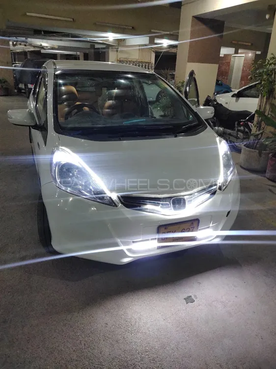 Honda Fit 2012 for Sale in Karachi Image-1