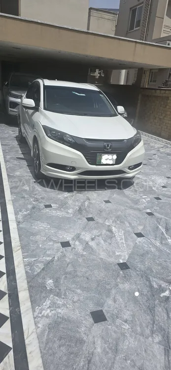 Honda Vezel 2015 for Sale in Lahore Image-1