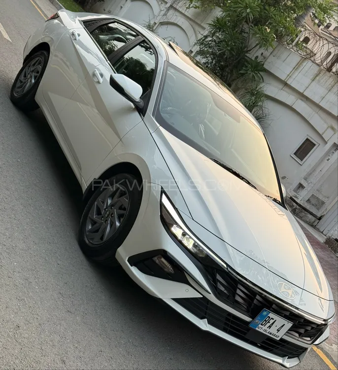 Hyundai Elantra 2025 for Sale in Faisalabad Image-1