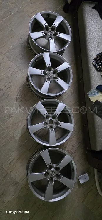 mazda Oem 18 inch rims Image-1