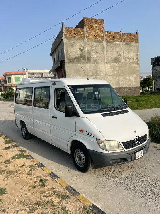 Mercedes Benz Sprinter 2005 for Sale in Wah cantt Image-1