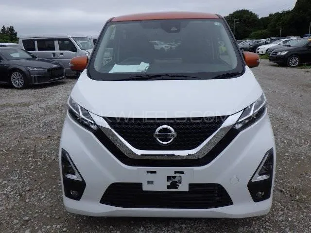 نسان ڈیز 2023 for Sale in لاہور Image-1