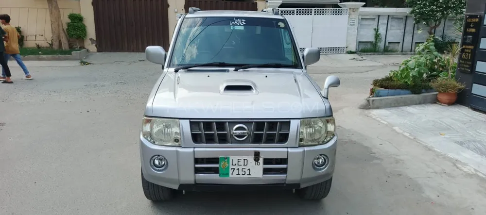 Nissan Kix 2009 for Sale in Lahore Image-1